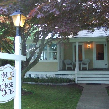 House On Chase Creek Bed and Breakfast Shelter Island Heights Buitenkant foto