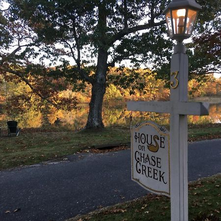House On Chase Creek Bed and Breakfast Shelter Island Heights Buitenkant foto