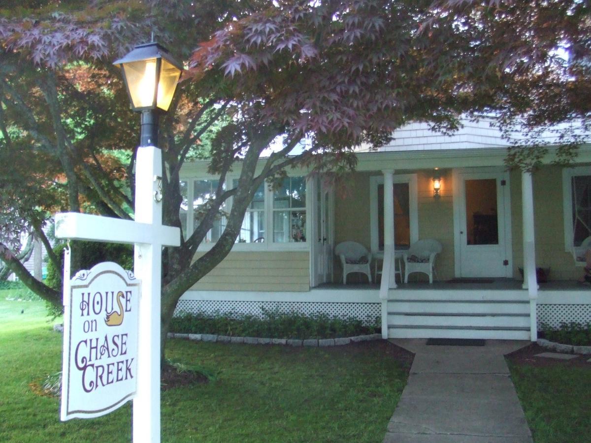 House On Chase Creek Bed and Breakfast Shelter Island Heights Buitenkant foto