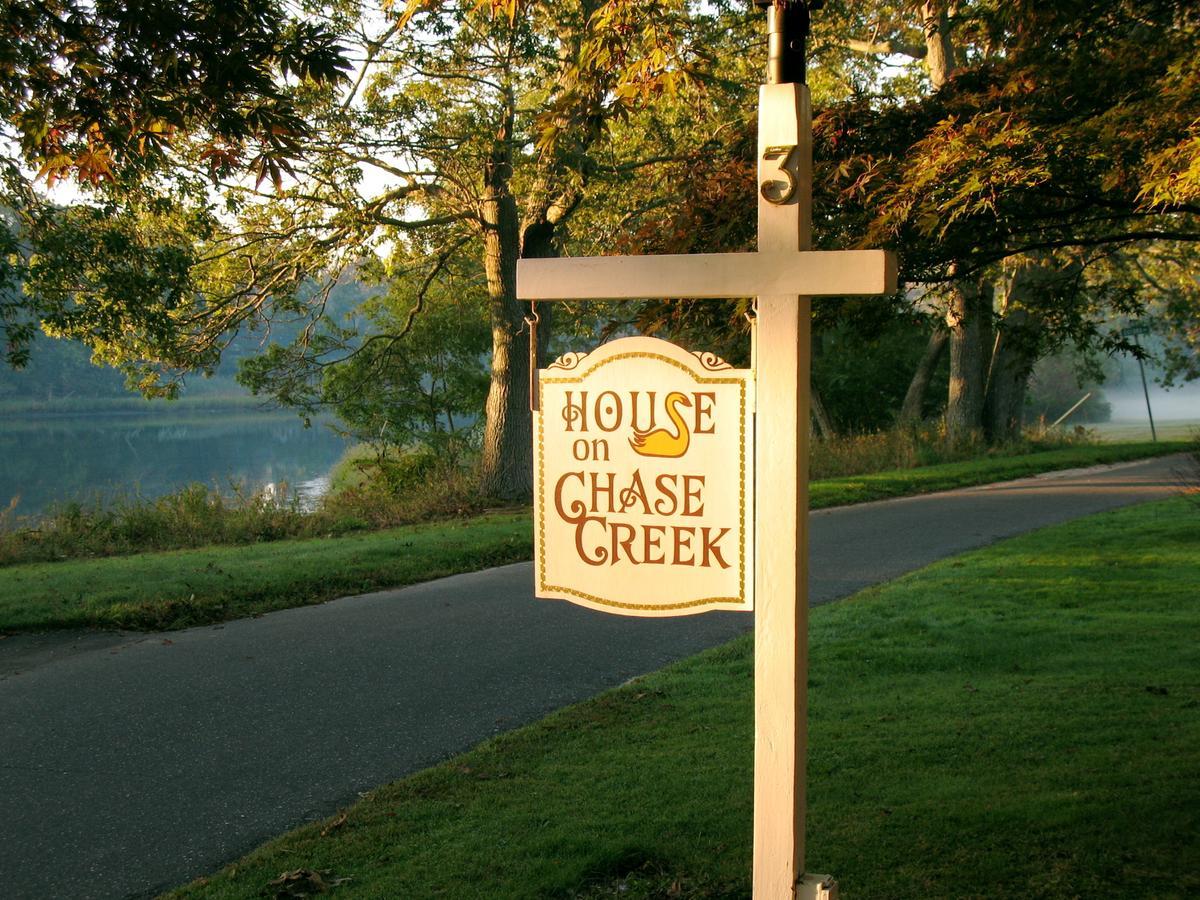 House On Chase Creek Bed and Breakfast Shelter Island Heights Buitenkant foto