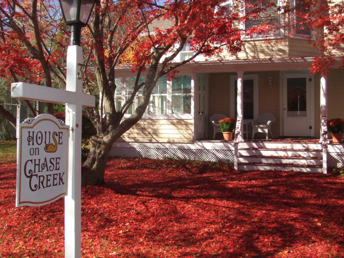 House On Chase Creek Bed and Breakfast Shelter Island Heights Buitenkant foto