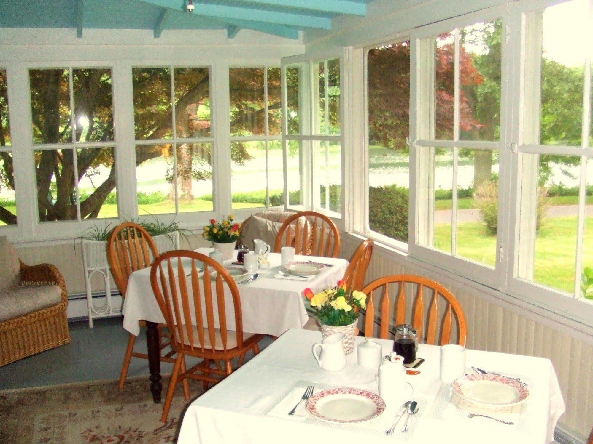 House On Chase Creek Bed and Breakfast Shelter Island Heights Buitenkant foto