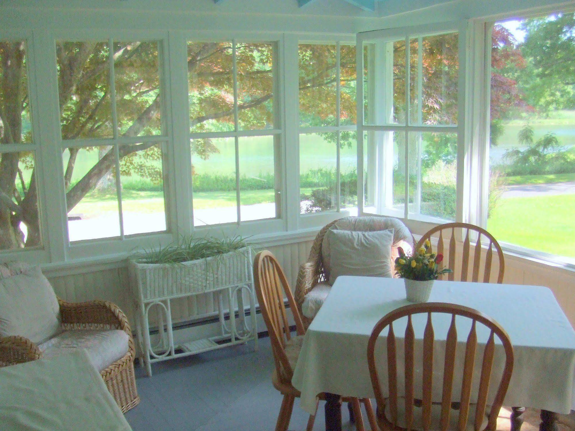 House On Chase Creek Bed and Breakfast Shelter Island Heights Buitenkant foto